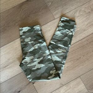 Aerie Green Camouflage Leggings
